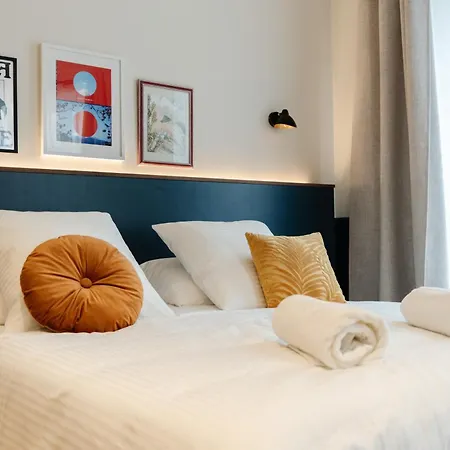 Le Falcoz Bed & Breakfast
