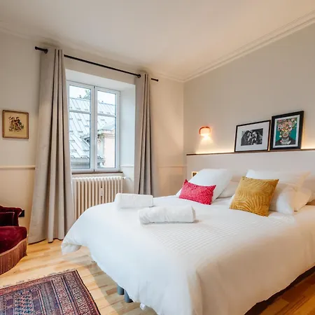 Le Falcoz Bed & Breakfast